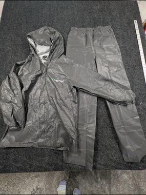 Frogg Toggs Gray Waterproof Rain Jacket & Pants Set